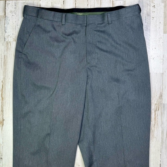 L. L. Bean Dress Pants Gray Pleated Size 42x33 - Picture 3 of 10